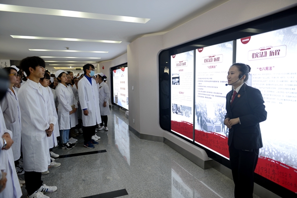 ��������ְҵѧԺʦ���߽�������Ժ (6)_����.jpg